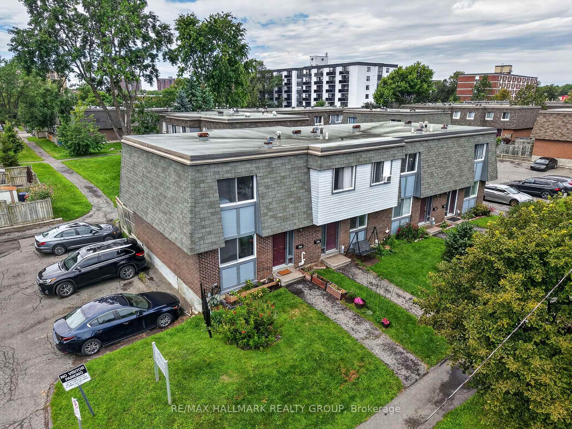 Photo 43 of 2998 Fairlea Crescent, Ottawa, Heron Gate/Industrial Park — HOMEH