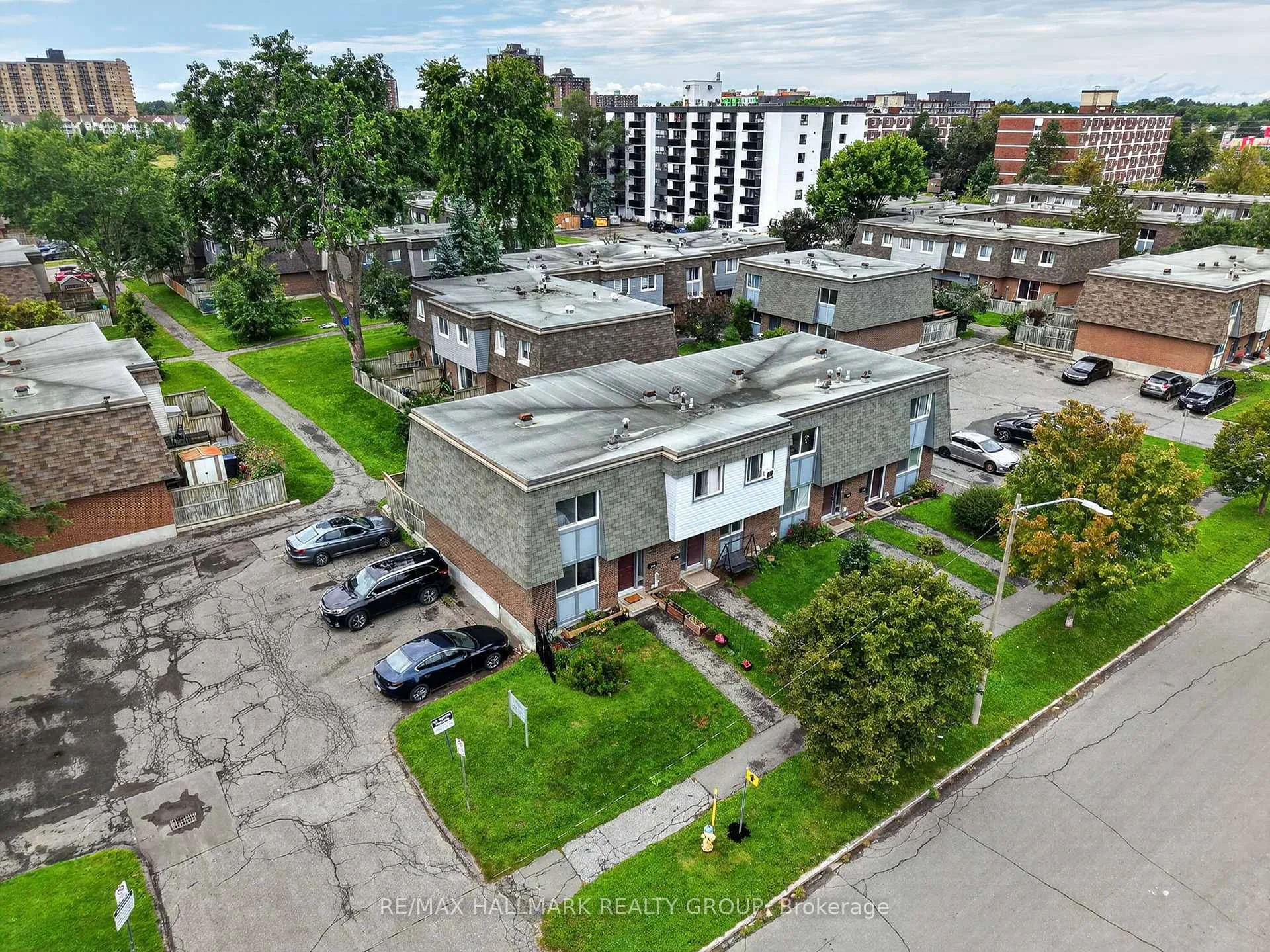 Photo 47 of 2998 Fairlea Crescent, Ottawa, Heron Gate/Industrial Park — HOMEH