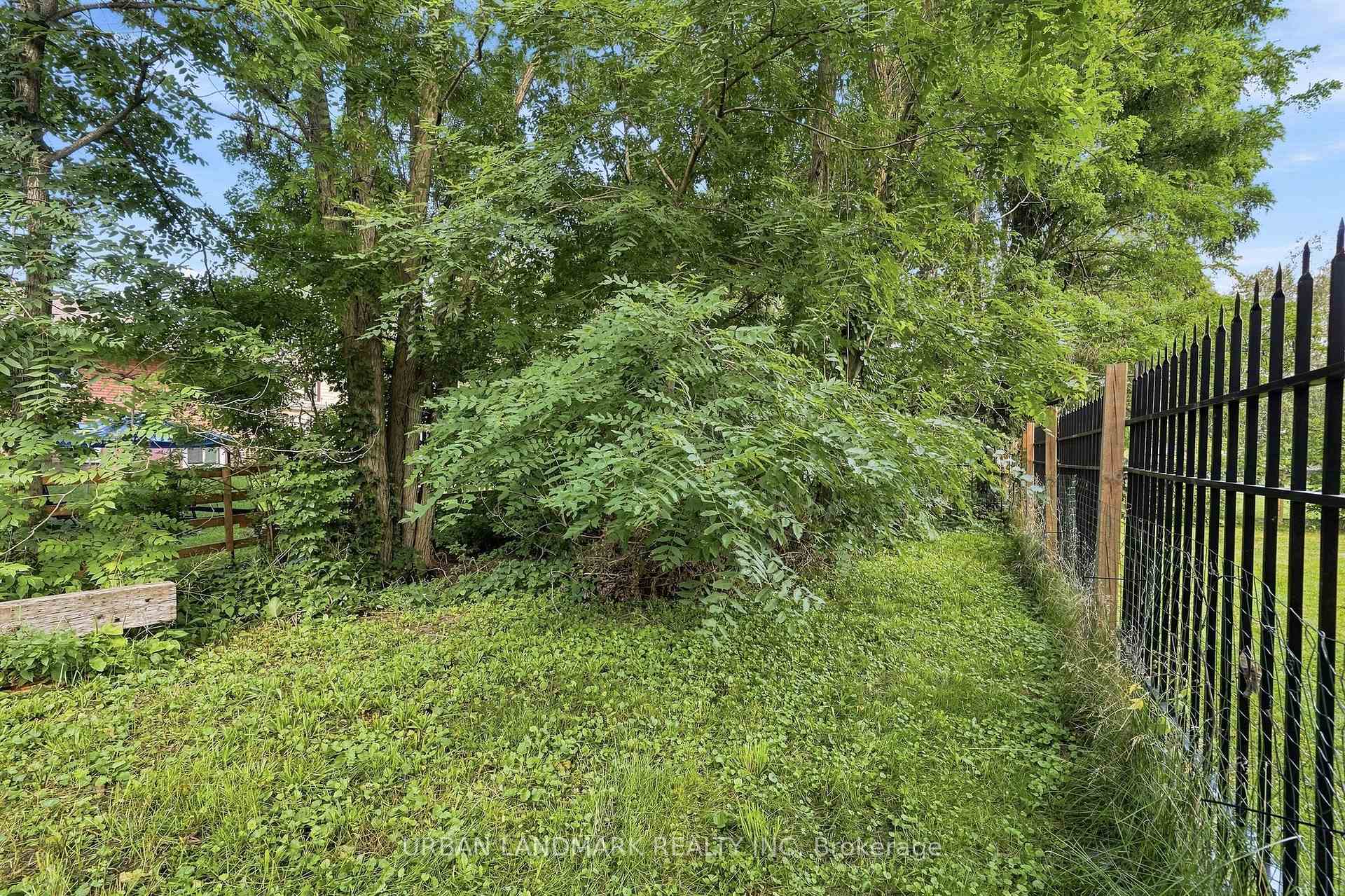 Photo 46 of 158 St Lawrence Street E, Centre Hastings — HOMEH
