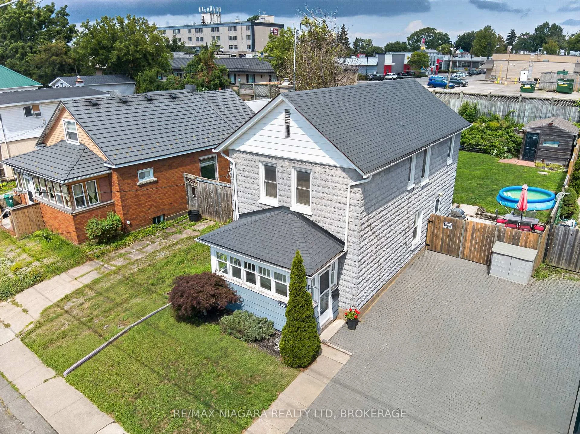 Photo 2 of 6303 Ker Street, Niagara Falls, Dorchester — HOMEH