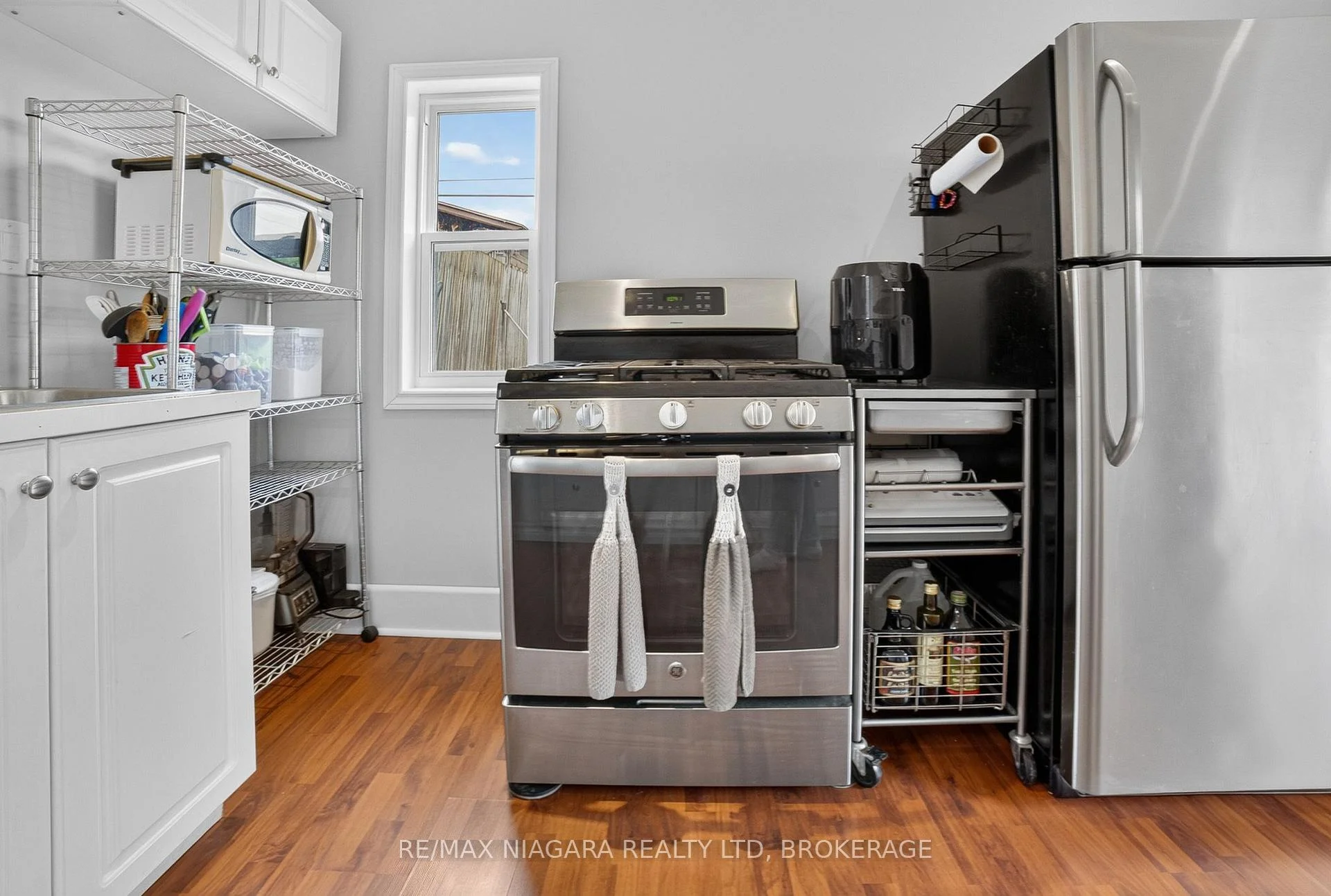 Photo 16 of 6303 Ker Street, Niagara Falls, Dorchester — HOMEH