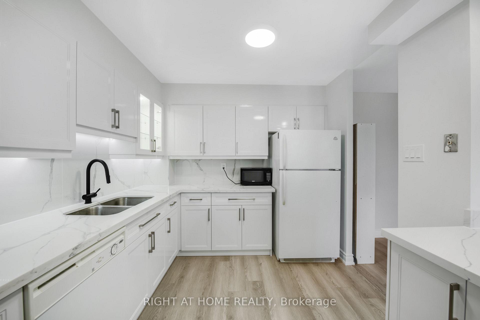 Photo 11 of Unit 919, 45 Carlton Street, Toronto, Church-Yonge Corridor — HOMEH