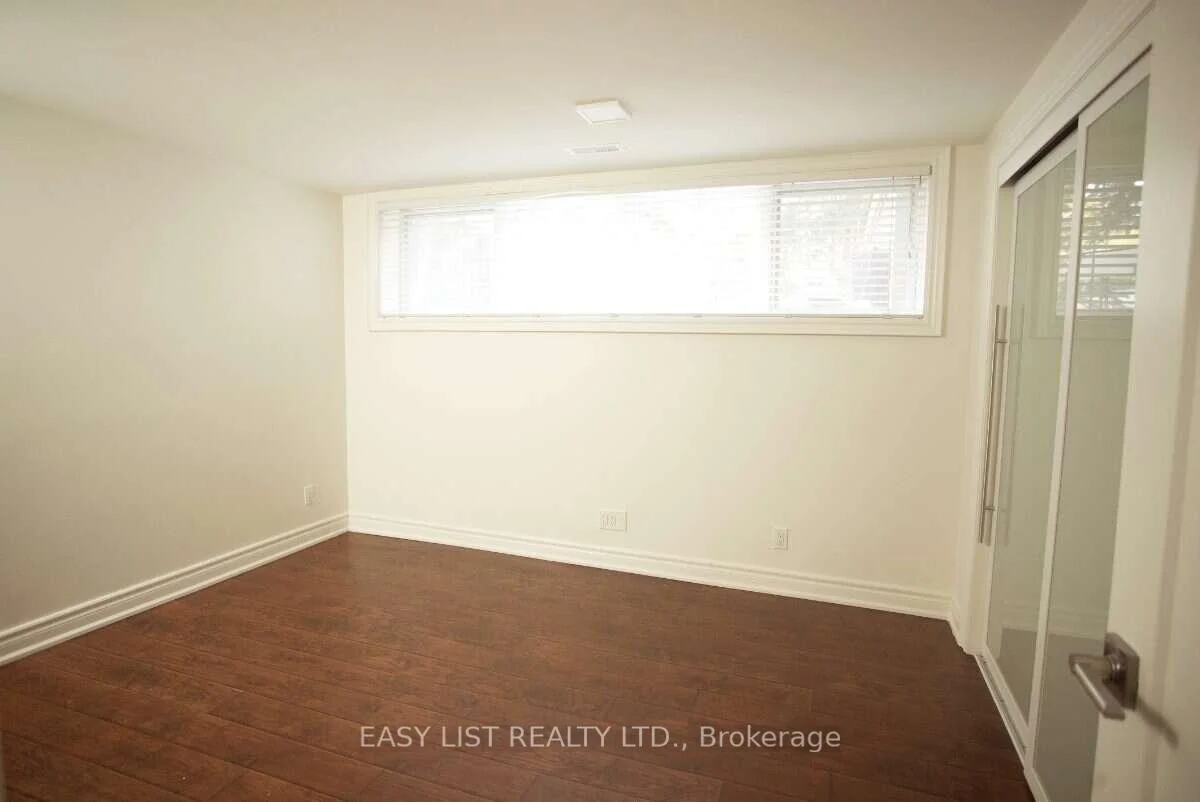 Photo 33 of 2 Princess Anne Crescent, Etobicoke, Princess-Rosethorn — HOMEH