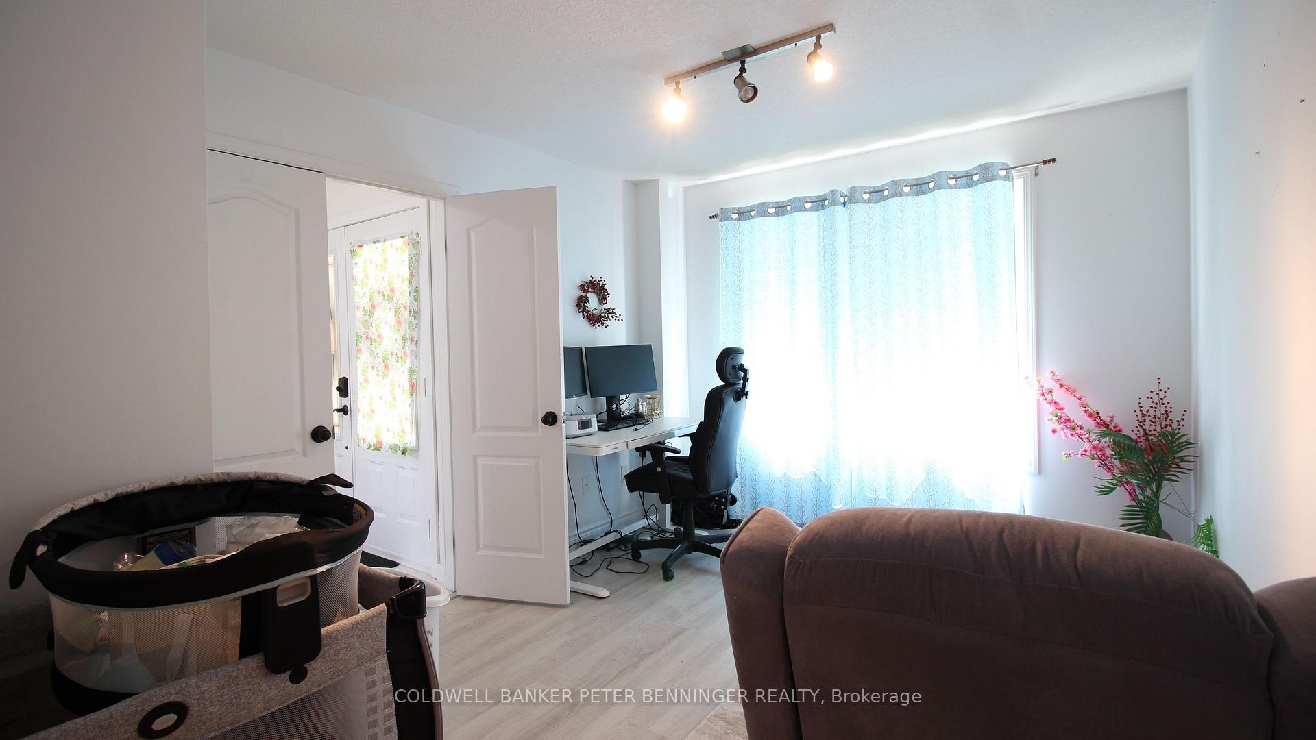 Photo 5 of 225 Holbeach Crescent, Waterloo, Colonial Acres — HOMEH