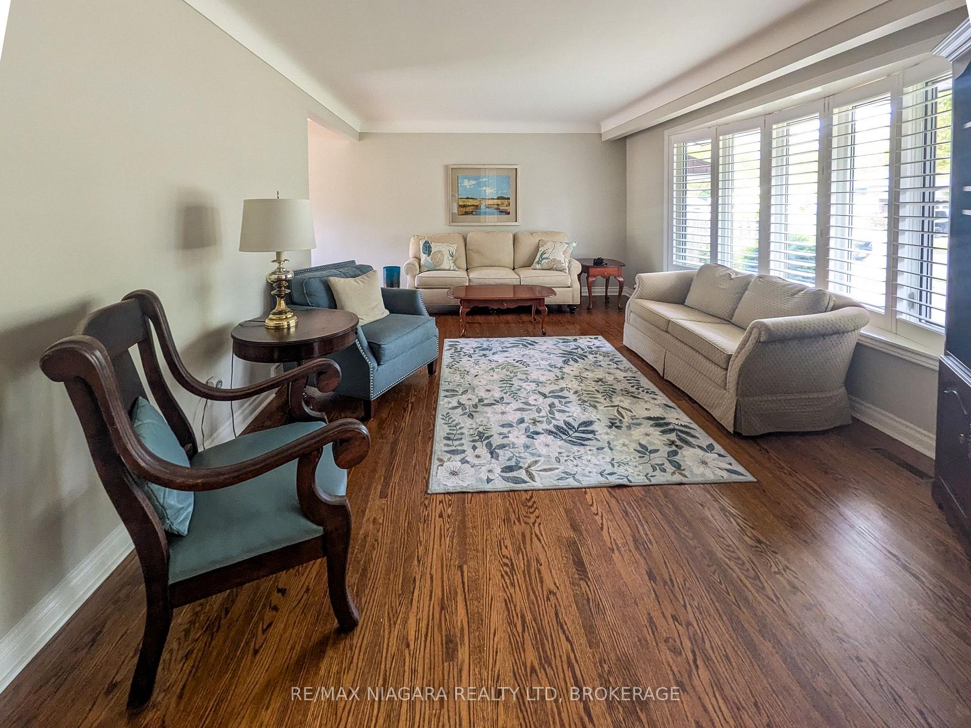 Photo 11 of 3139 Chipman Crescent, Niagara Falls, Chippawa — HOMEH