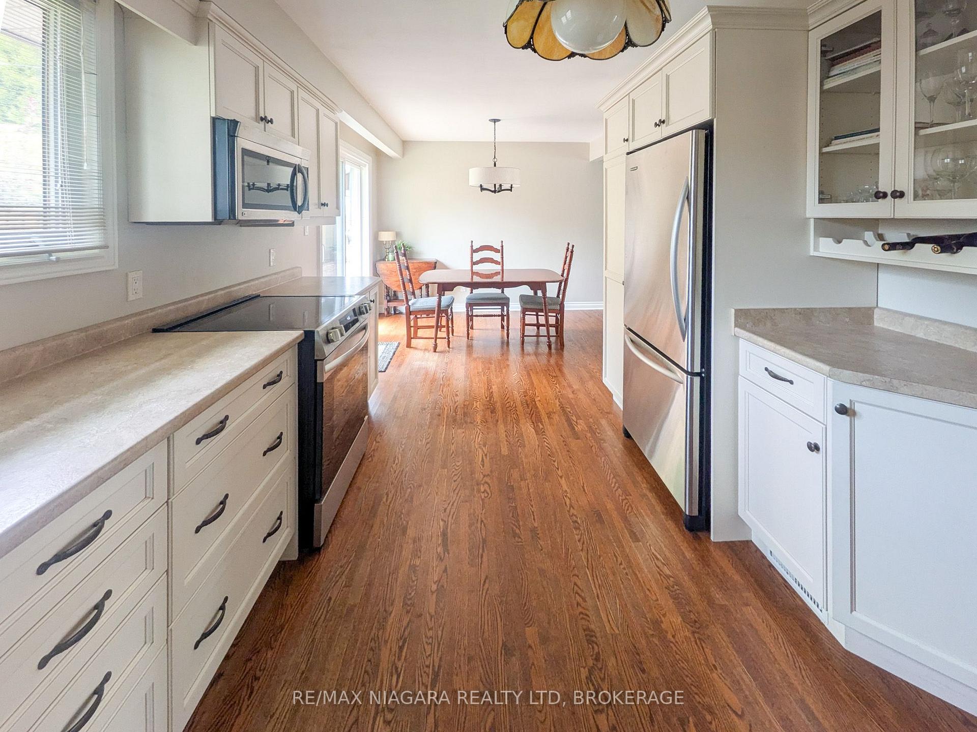 Photo 25 of 3139 Chipman Crescent, Niagara Falls, Chippawa — HOMEH
