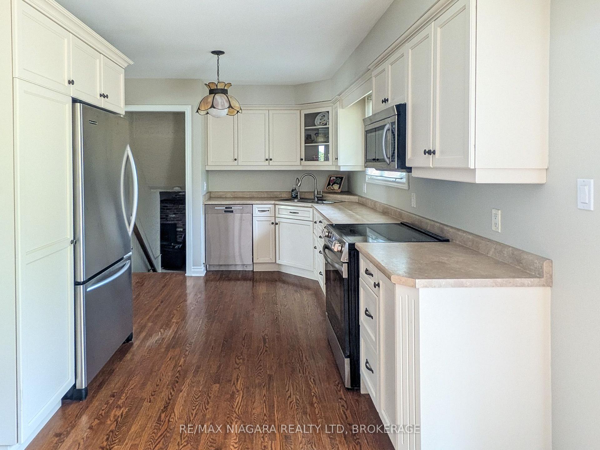 Photo 27 of 3139 Chipman Crescent, Niagara Falls, Chippawa — HOMEH