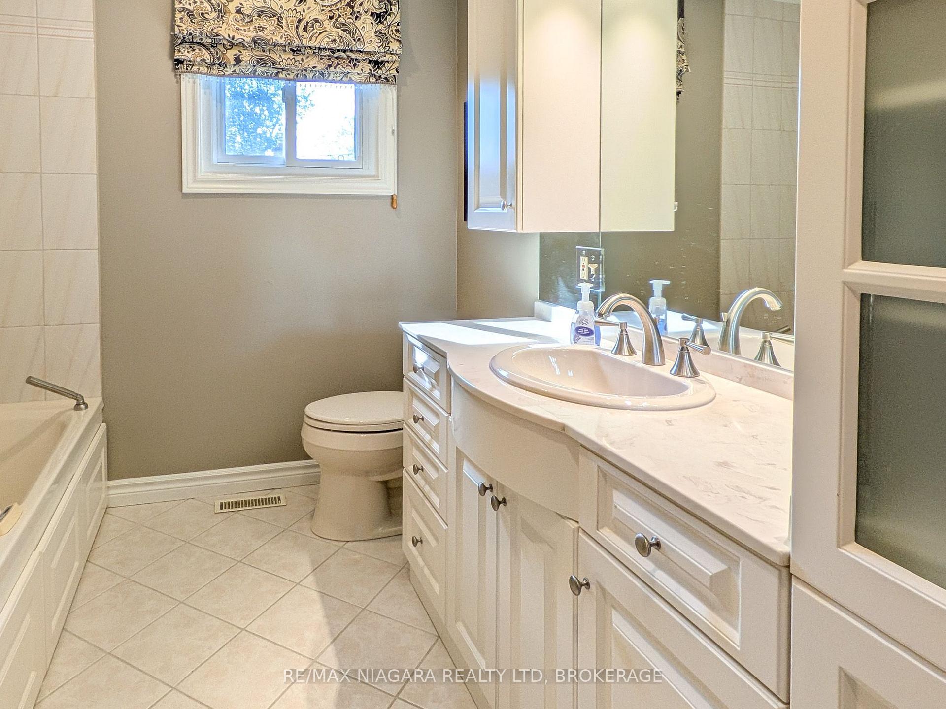 Photo 36 of 3139 Chipman Crescent, Niagara Falls, Chippawa — HOMEH