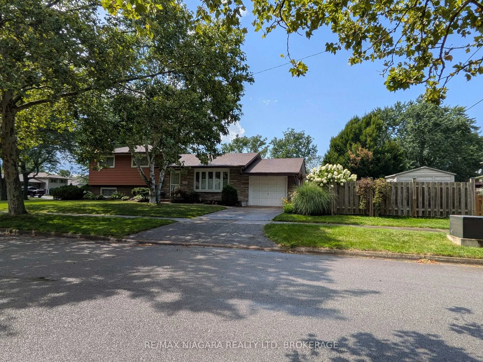 Photo 7 of 3139 Chipman Crescent, Niagara Falls, Chippawa — HOMEH