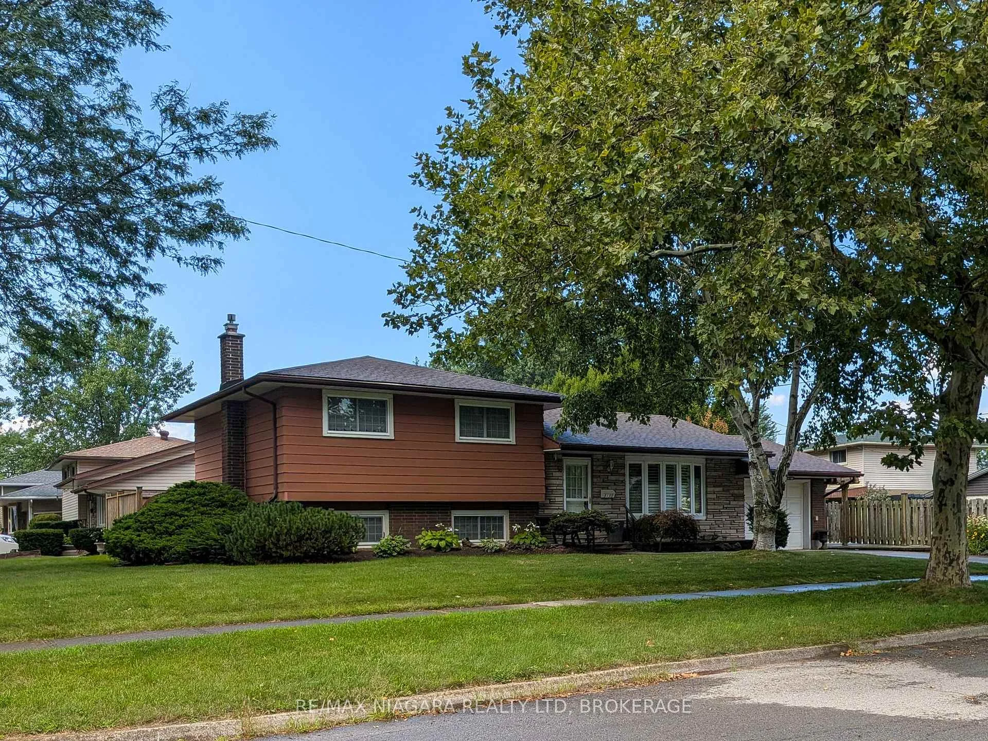 Photo 8 of 3139 Chipman Crescent, Niagara Falls, Chippawa — HOMEH