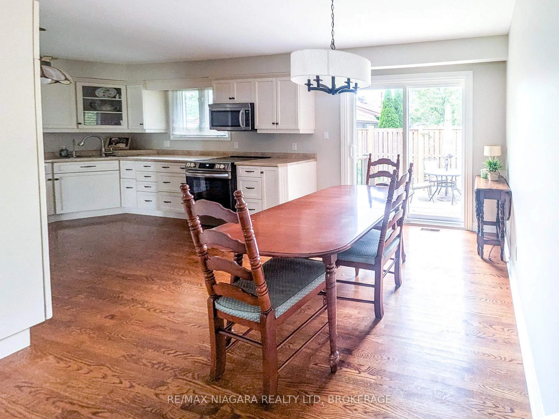 Photo 30 of 3139 Chipman Crescent, Niagara Falls, Chippawa — HOMEH