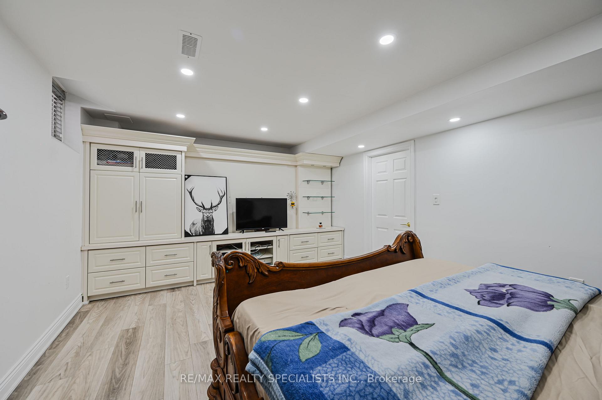 Photo 8 of Unit BSMT, 72 Village Lake Crescent, Brampton, Bramalea North Industrial — HOMEH
