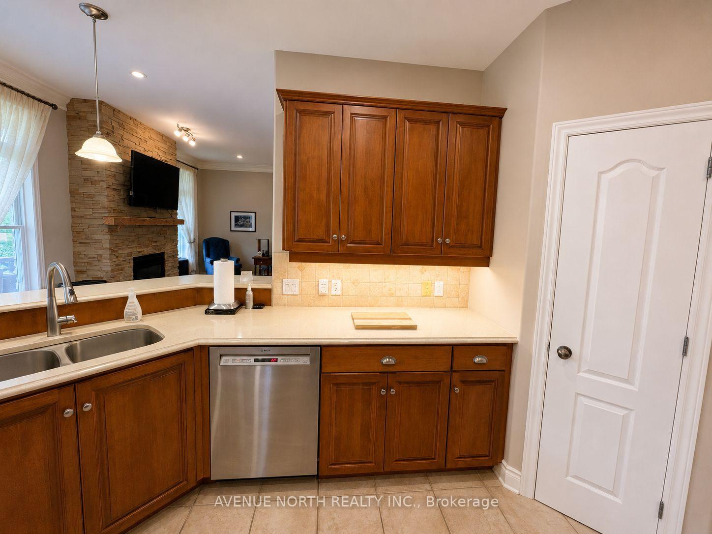 Photo 7 of 6746 Waterside Court, Ottawa, Greely — HOMEH