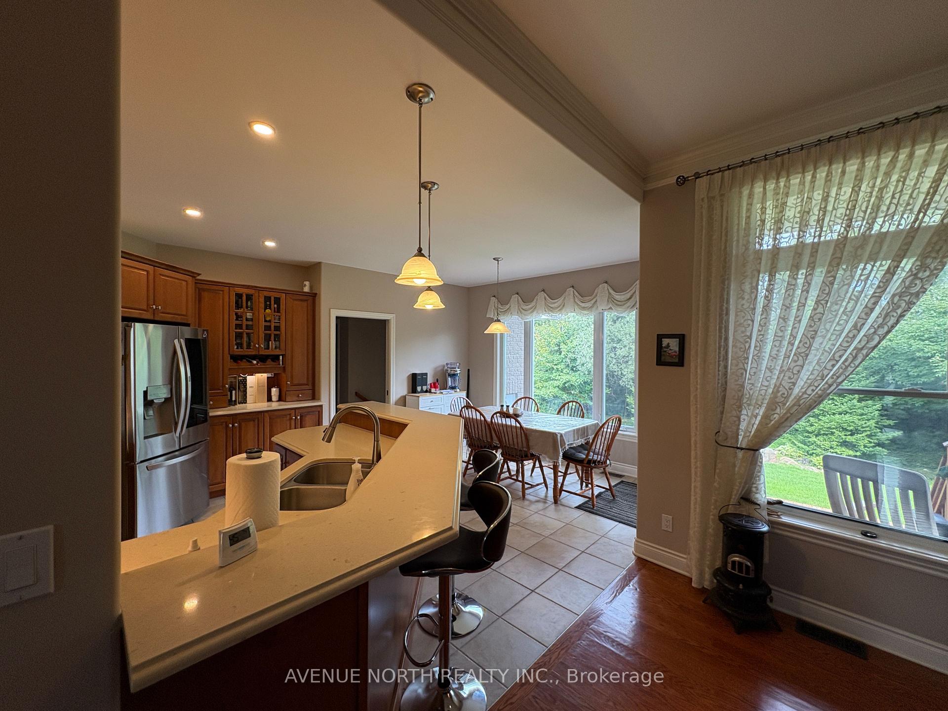 Photo 8 of 6746 Waterside Court, Ottawa, Greely — HOMEH