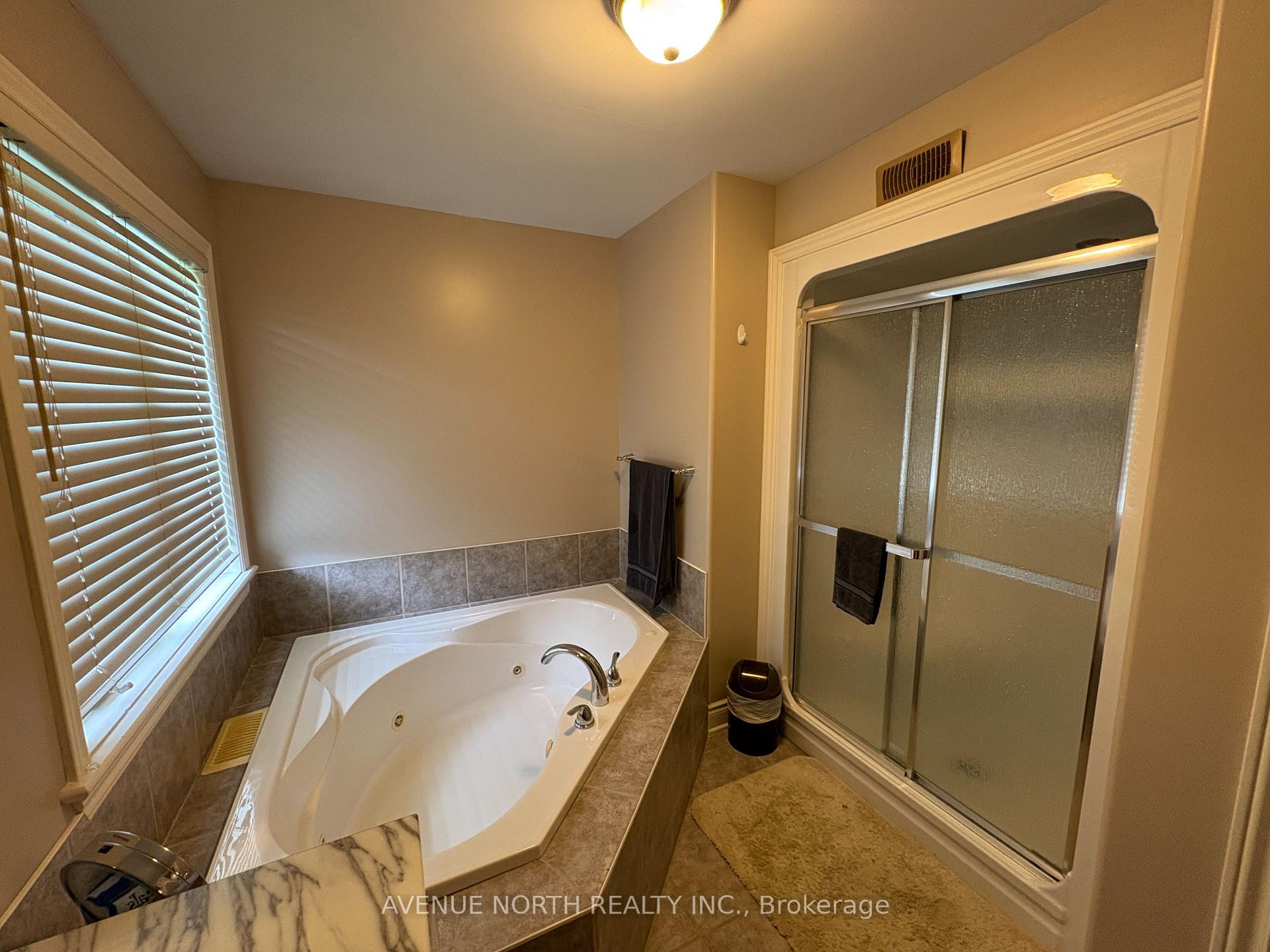 Photo 13 of 6746 Waterside Court, Ottawa, Greely — HOMEH