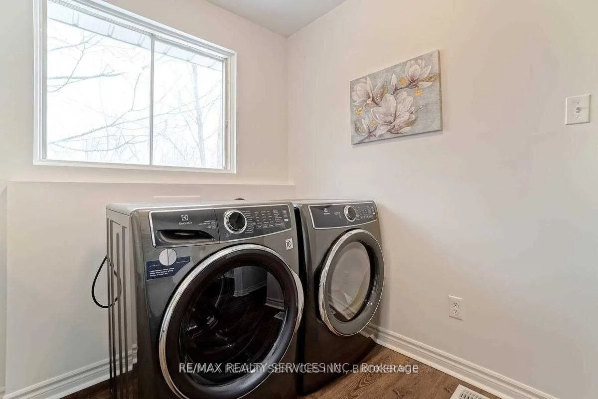 Photo 18 of 70 Montjoy Crescent, Brampton, Central Park — HOMEH