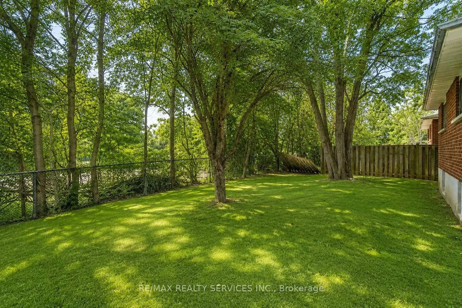 Photo 30 of 70 Montjoy Crescent, Brampton, Central Park — HOMEH