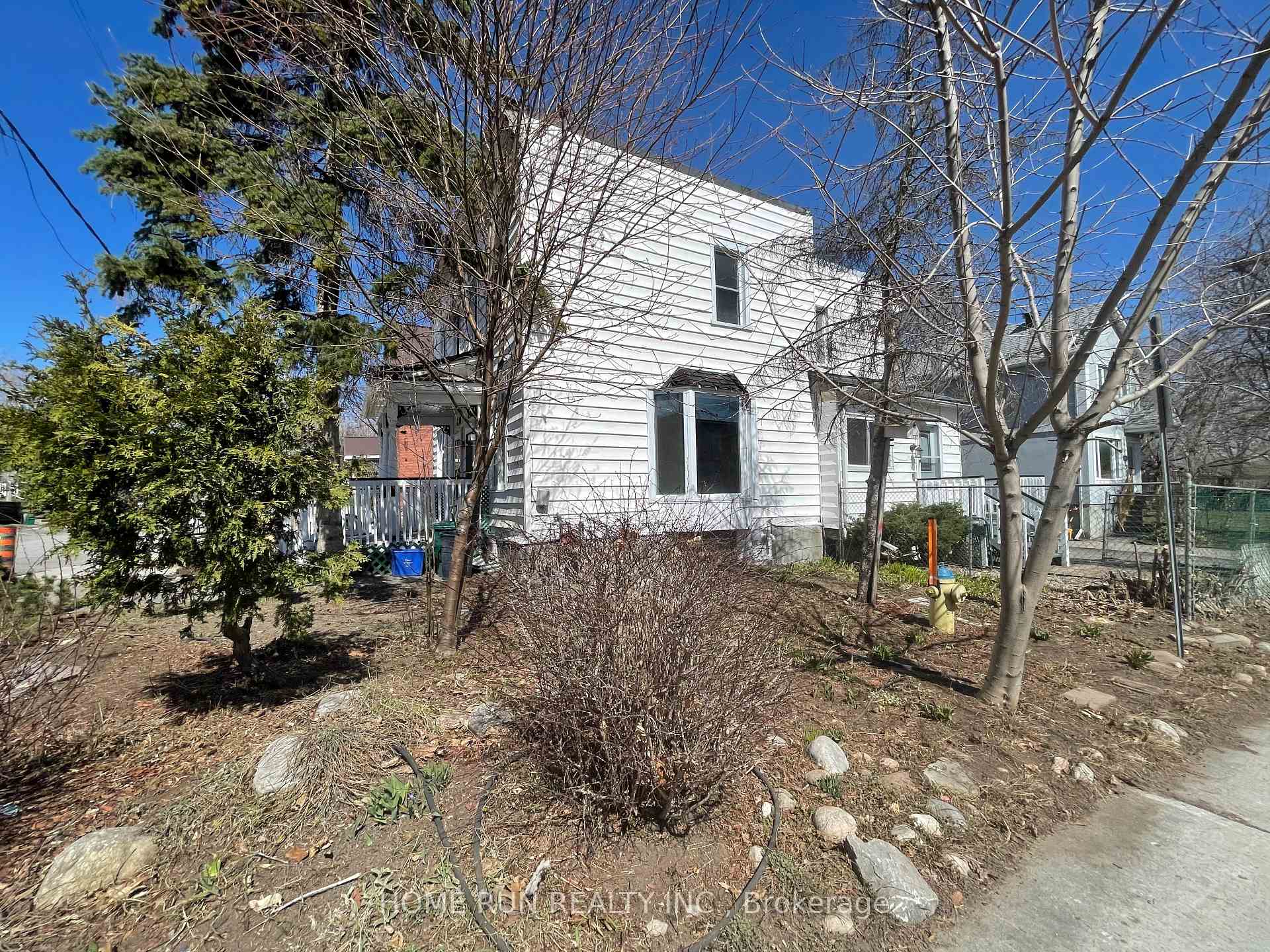 Photo 3 of 121 Concord Street E, Ottawa, Ottawa East — HOMEH
