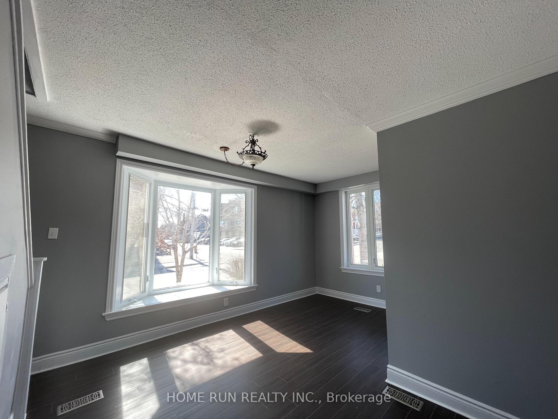 Photo 7 of 121 Concord Street E, Ottawa, Ottawa East — HOMEH