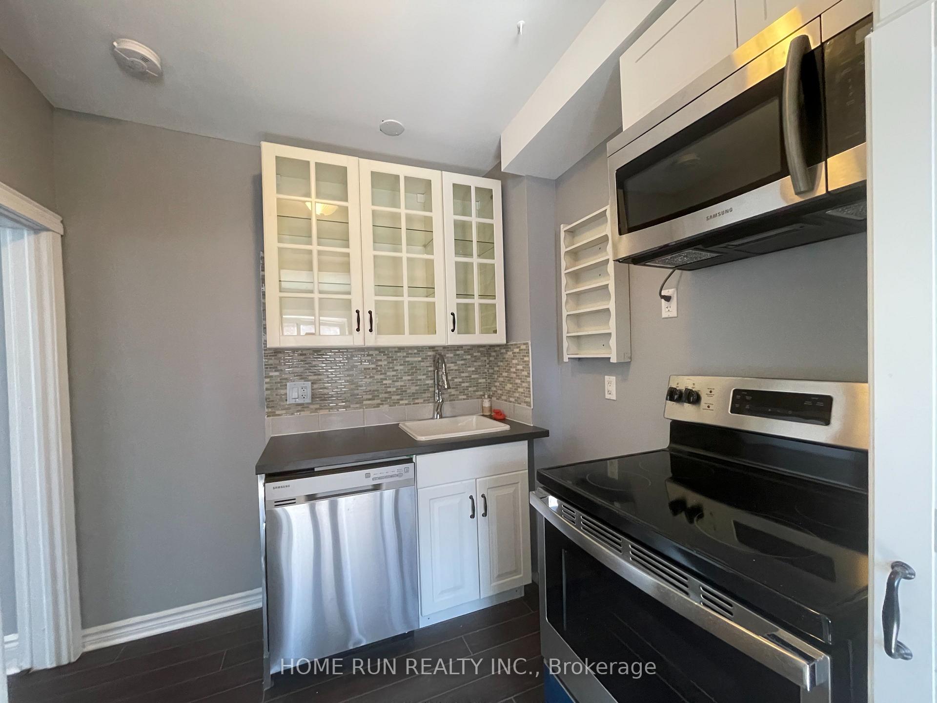 Photo 9 of 121 Concord Street E, Ottawa, Ottawa East — HOMEH