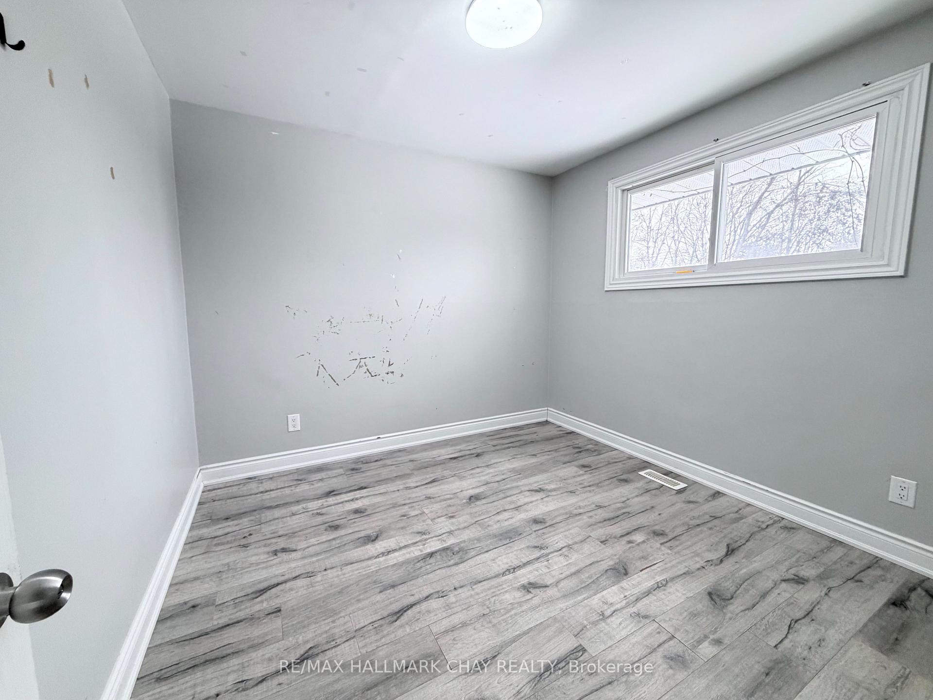Photo 13 of Unit Main, 152 Rose Street, Barrie, Wellington — HOMEH