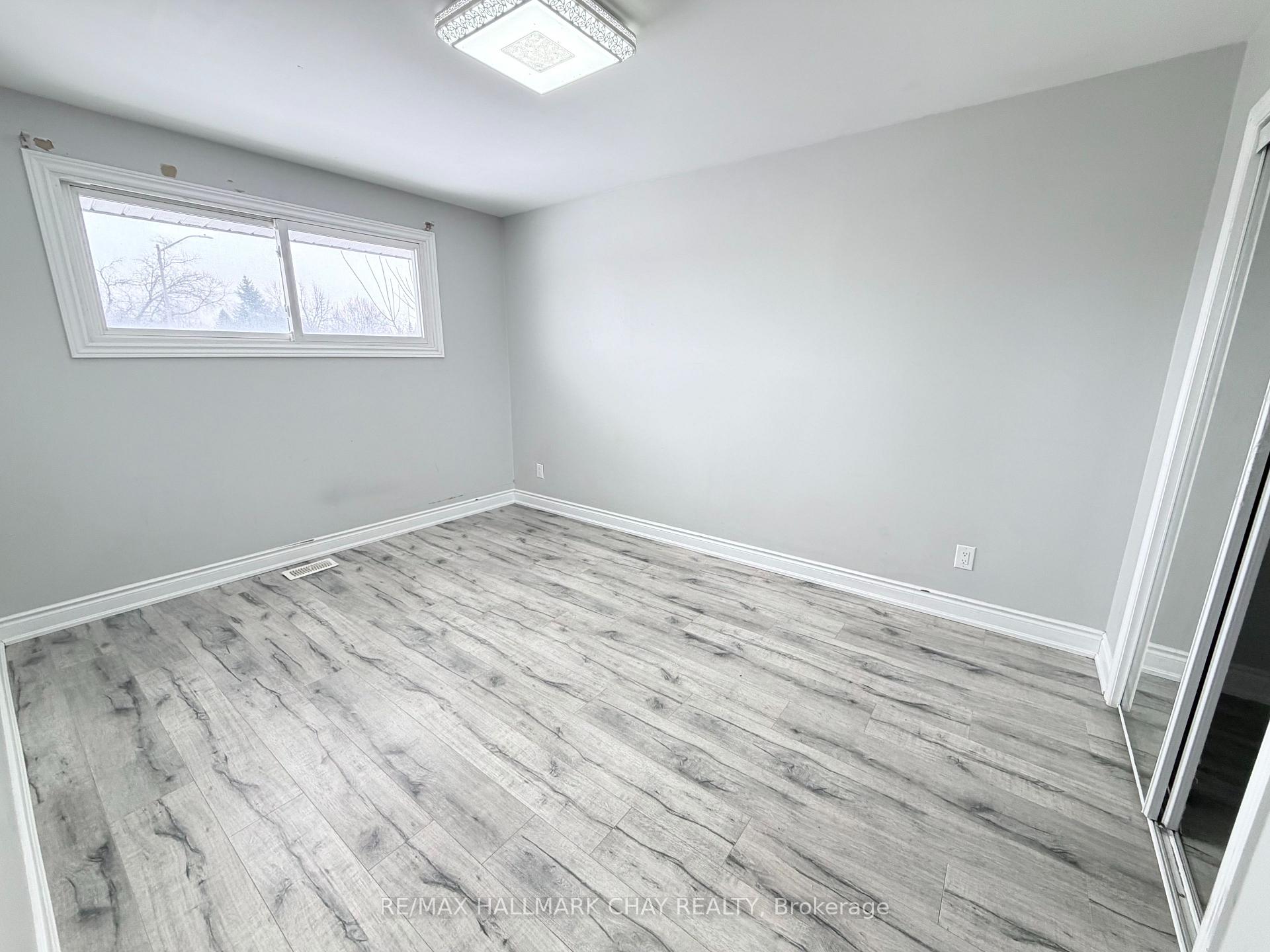 Photo 14 of Unit Main, 152 Rose Street, Barrie, Wellington — HOMEH