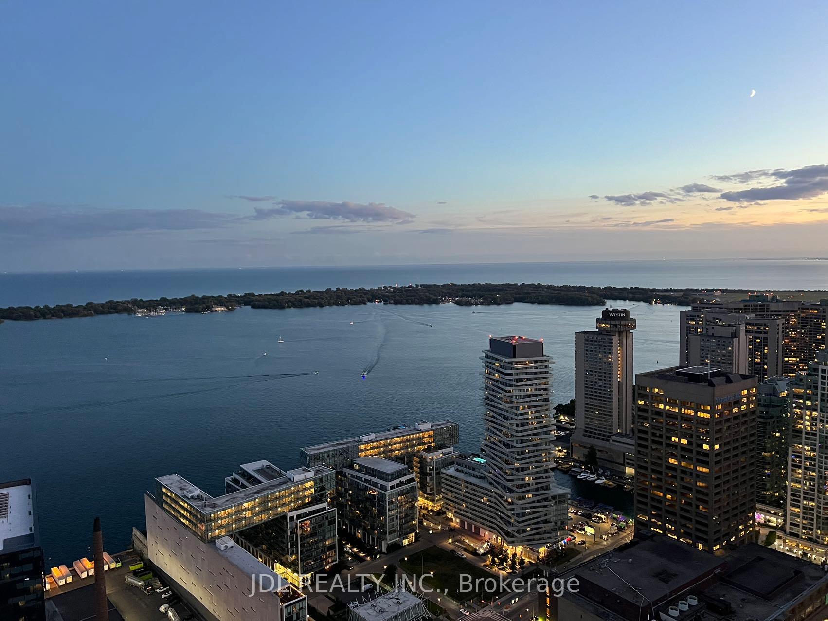 Photo 2 of Unit 5811, 55 cooper Street, Toronto, Waterfront Communities — HOMEH