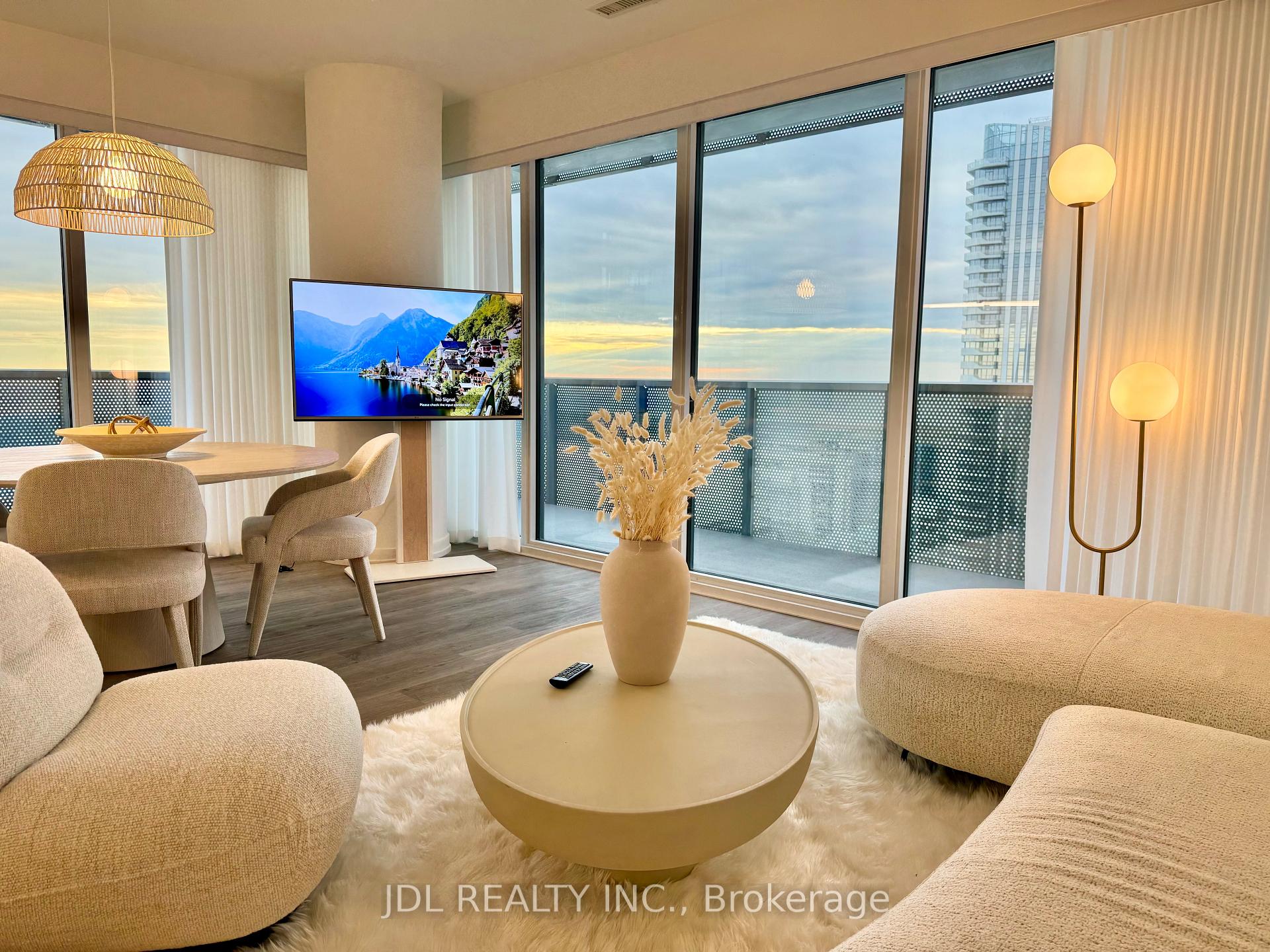 Photo 7 of Unit 5811, 55 cooper Street, Toronto, Waterfront Communities — HOMEH