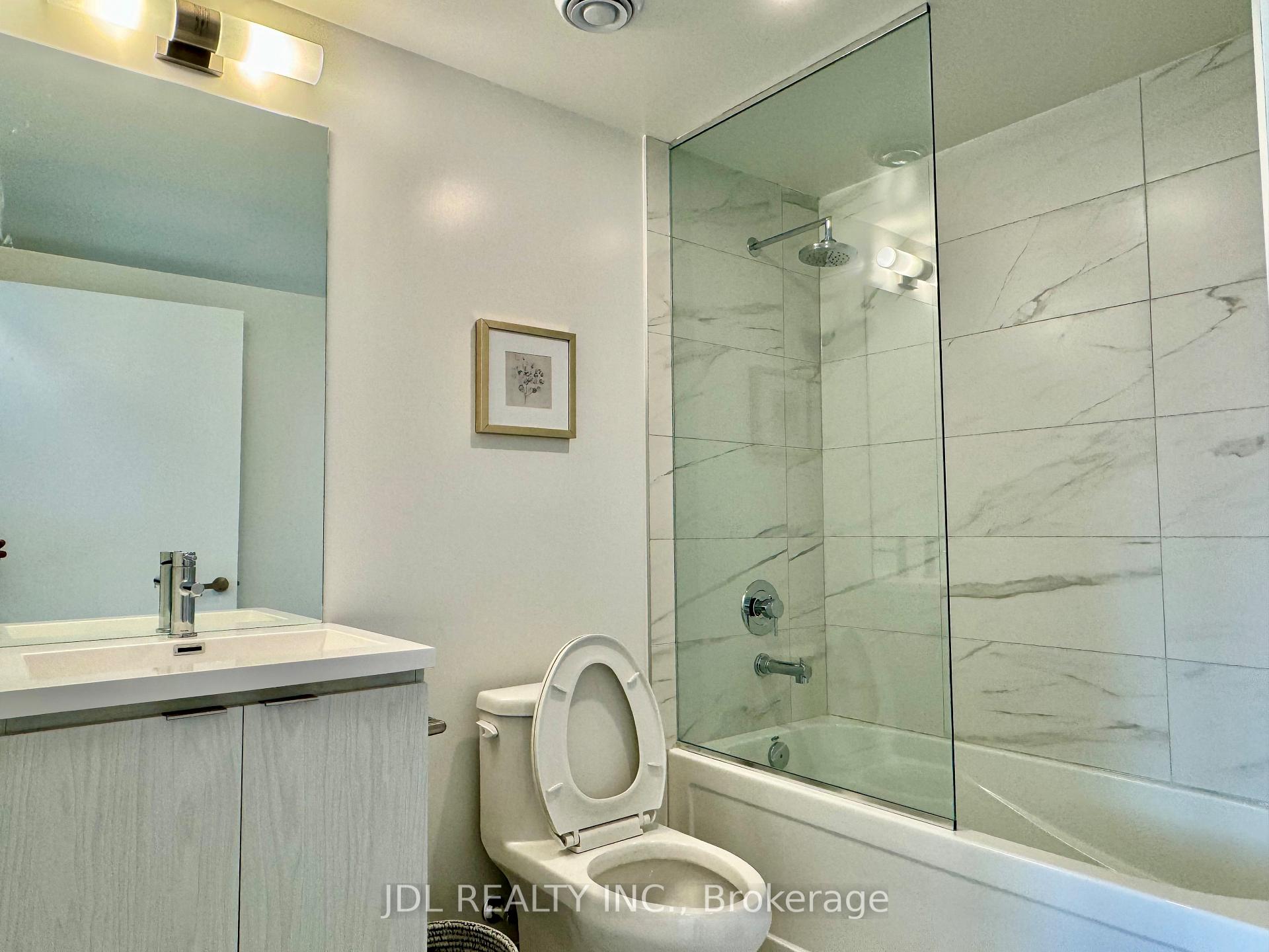 Photo 9 of Unit 5811, 55 cooper Street, Toronto, Waterfront Communities — HOMEH