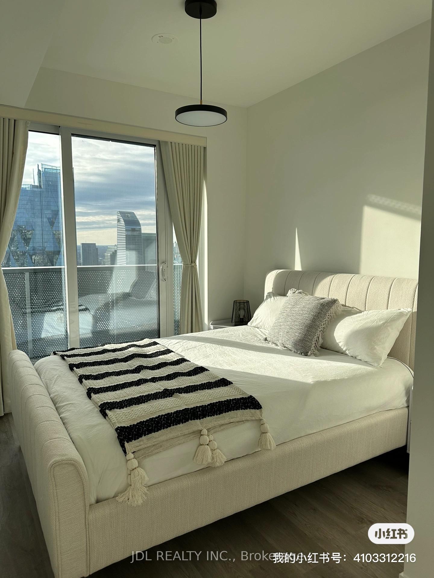 Photo 15 of Unit 5811, 55 cooper Street, Toronto, Waterfront Communities — HOMEH
