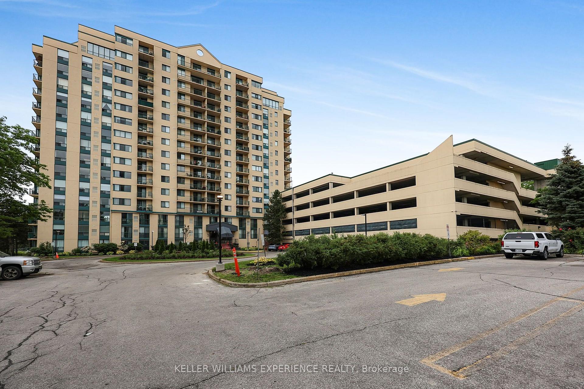 Photo 2 of Unit #904, 75 Ellen Street, Barrie, City Centre — HOMEH
