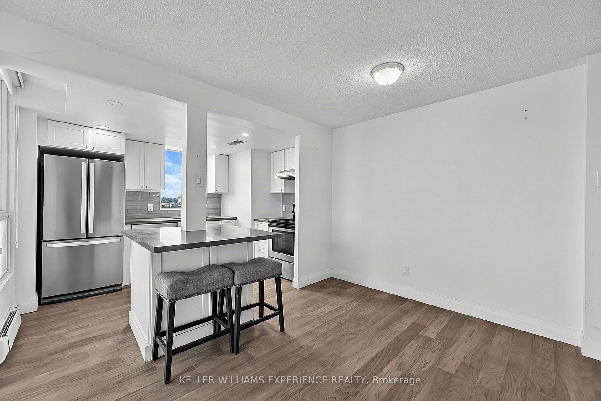 Photo 8 of Unit #904, 75 Ellen Street, Barrie, City Centre — HOMEH
