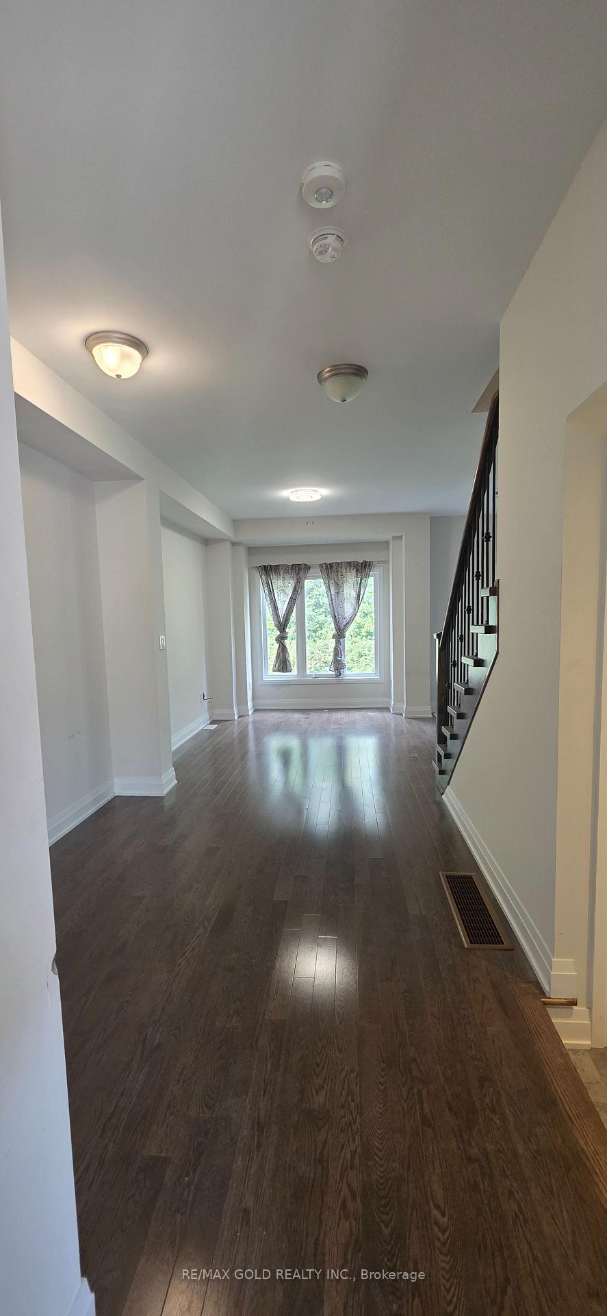 Photo 9 of 9 Oliana Way, Brampton, Bram West — HOMEH