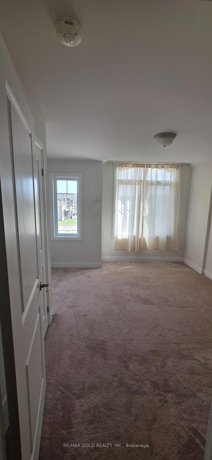 Photo 35 of 9 Oliana Way, Brampton, Bram West — HOMEH