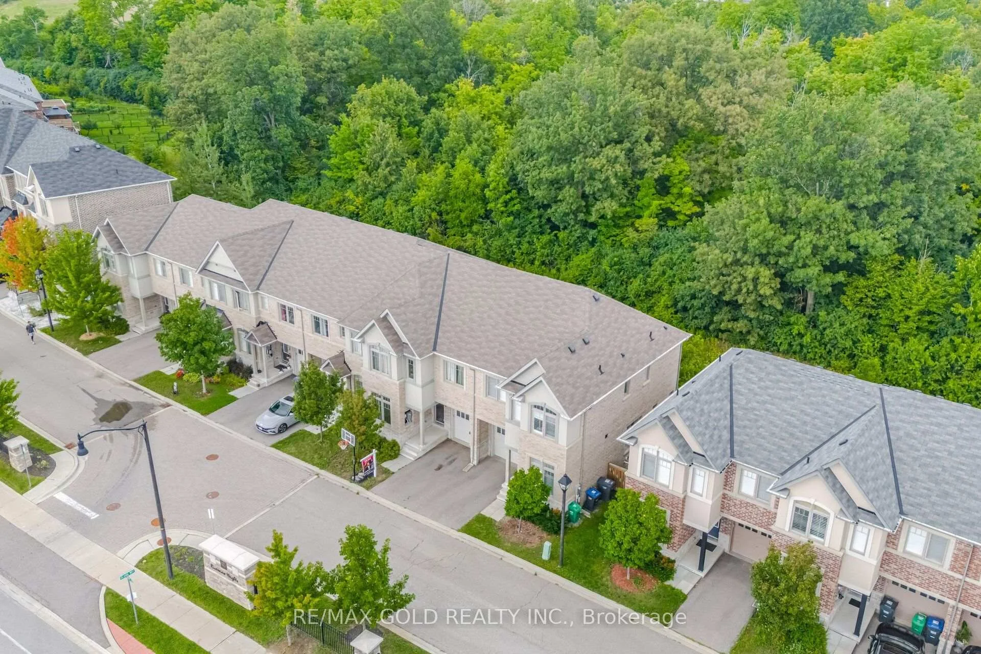 Photo 8 of 9 Oliana Way, Brampton, Bram West — HOMEH