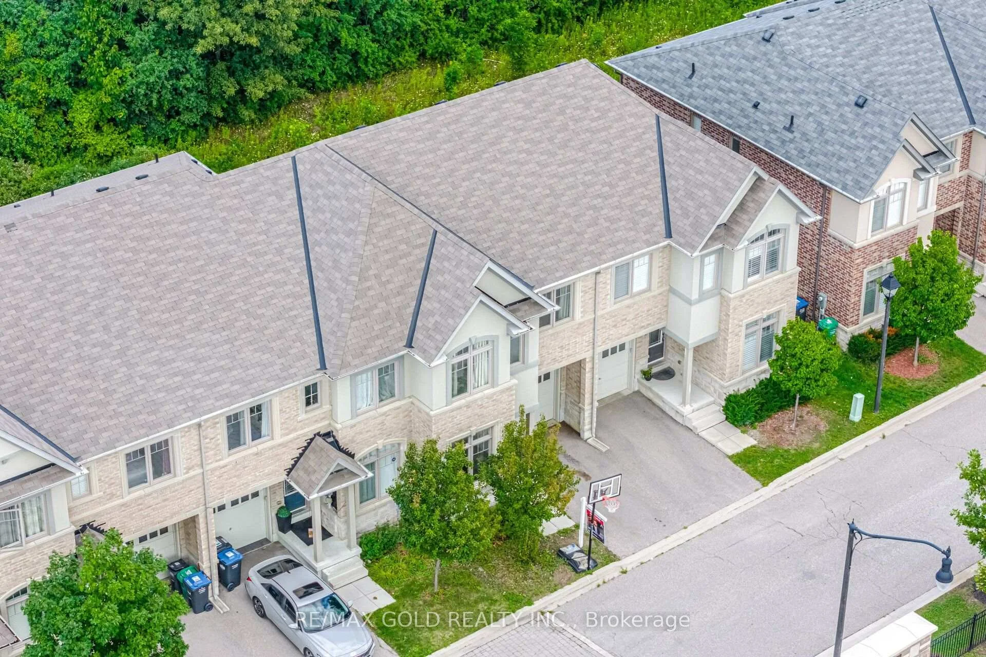 Photo 14 of 9 Oliana Way, Brampton, Bram West — HOMEH