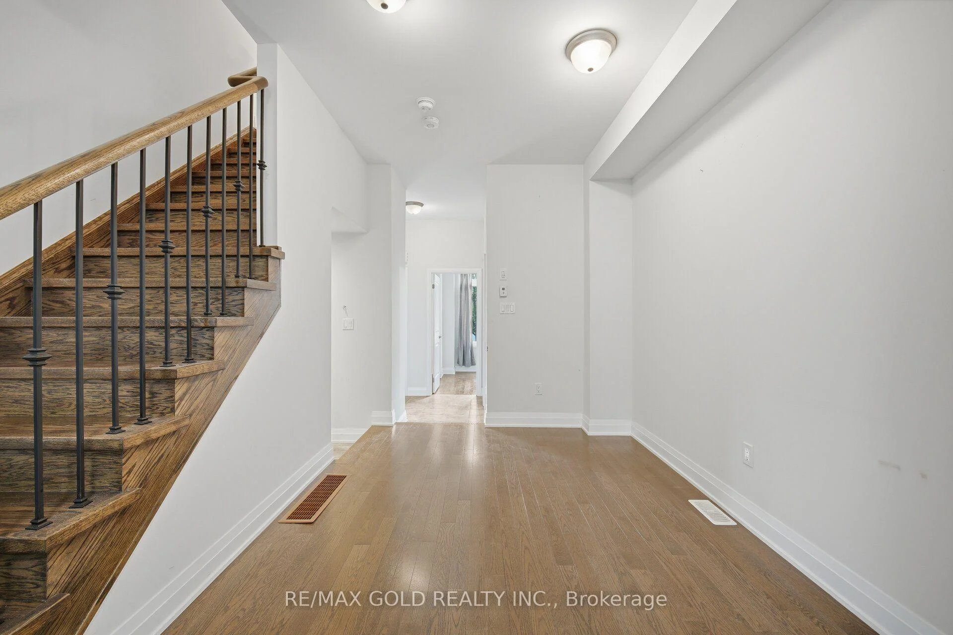 Photo 26 of 9 Oliana Way, Brampton, Bram West — HOMEH
