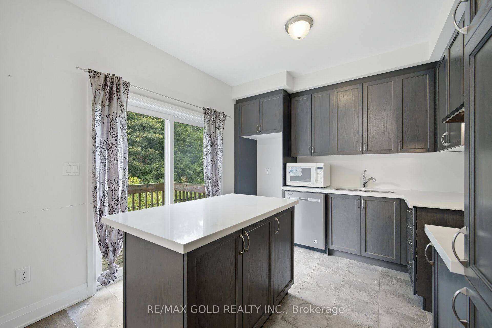 Photo 38 of 9 Oliana Way, Brampton, Bram West — HOMEH