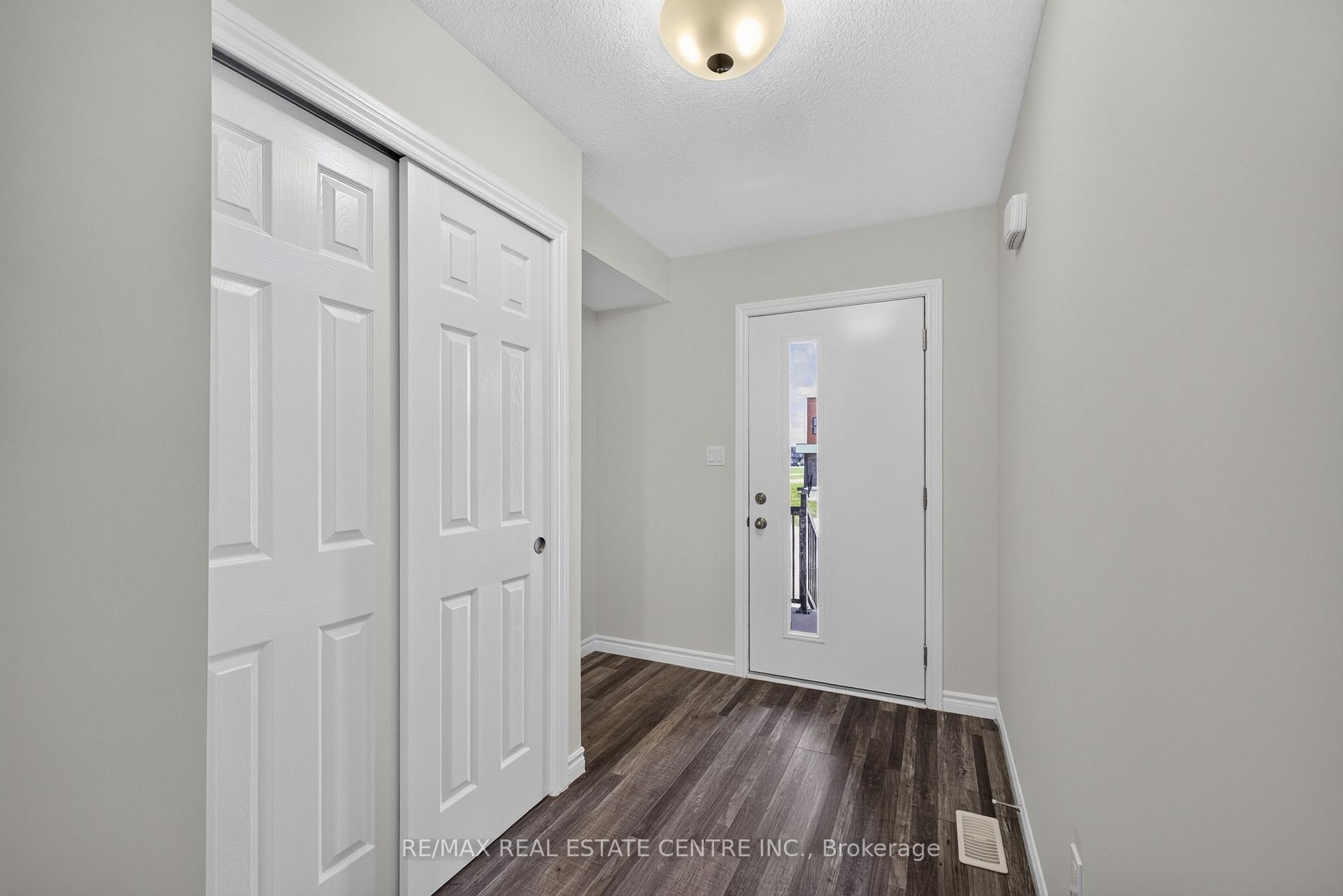 Photo 7 of 296 Bradshaw Drive, Stratford — HOMEH