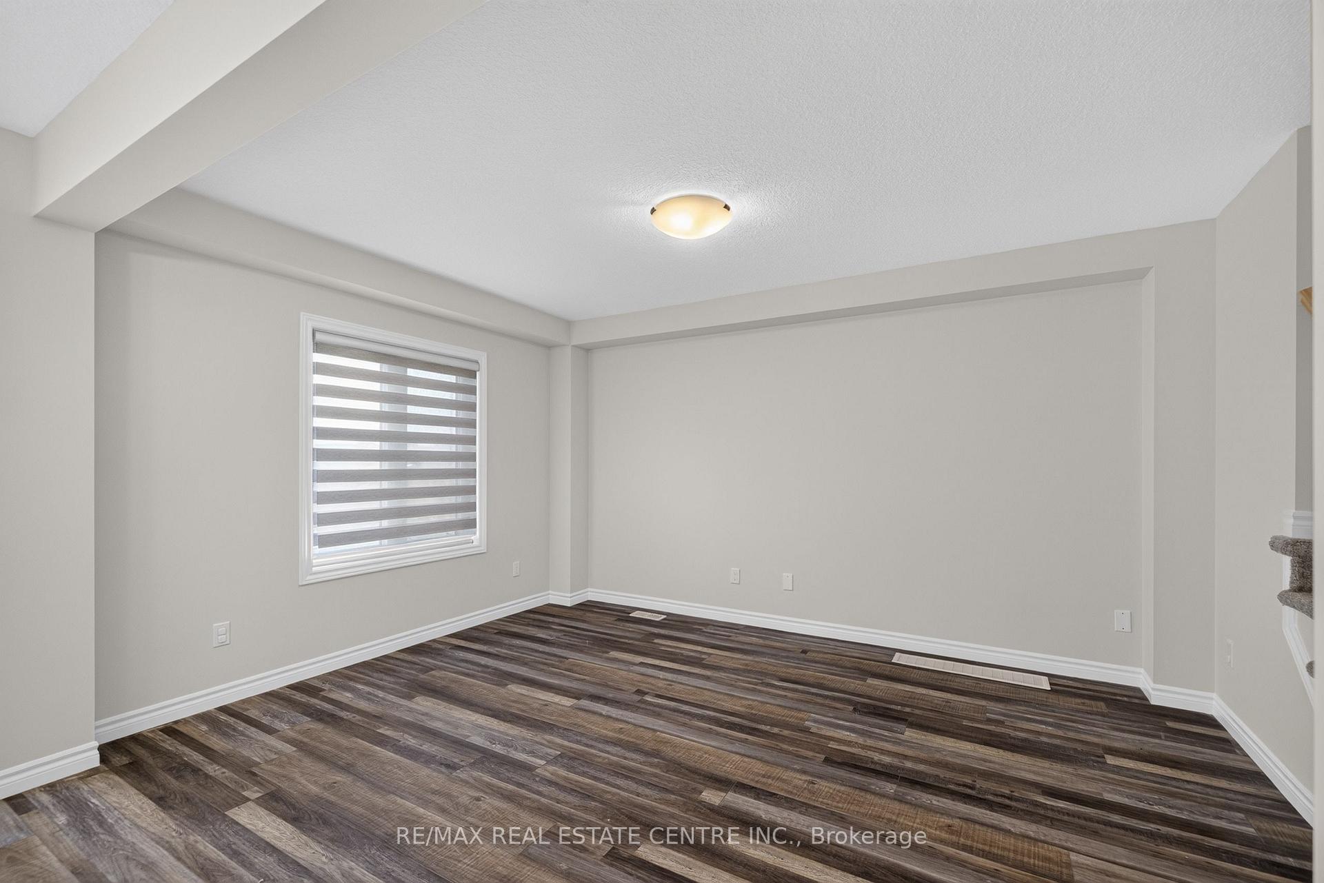 Photo 10 of 296 Bradshaw Drive, Stratford — HOMEH