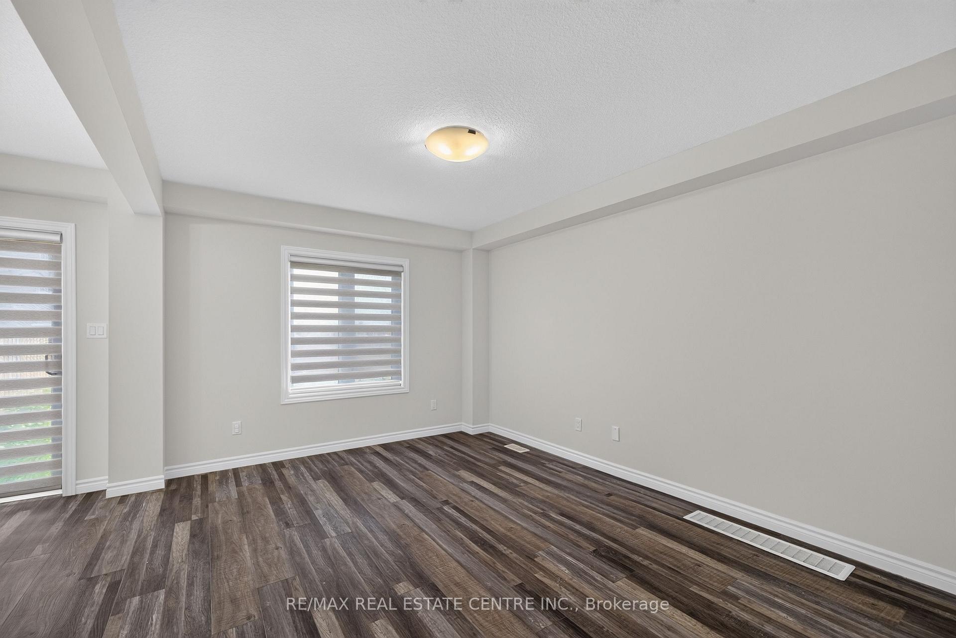 Photo 12 of 296 Bradshaw Drive, Stratford — HOMEH
