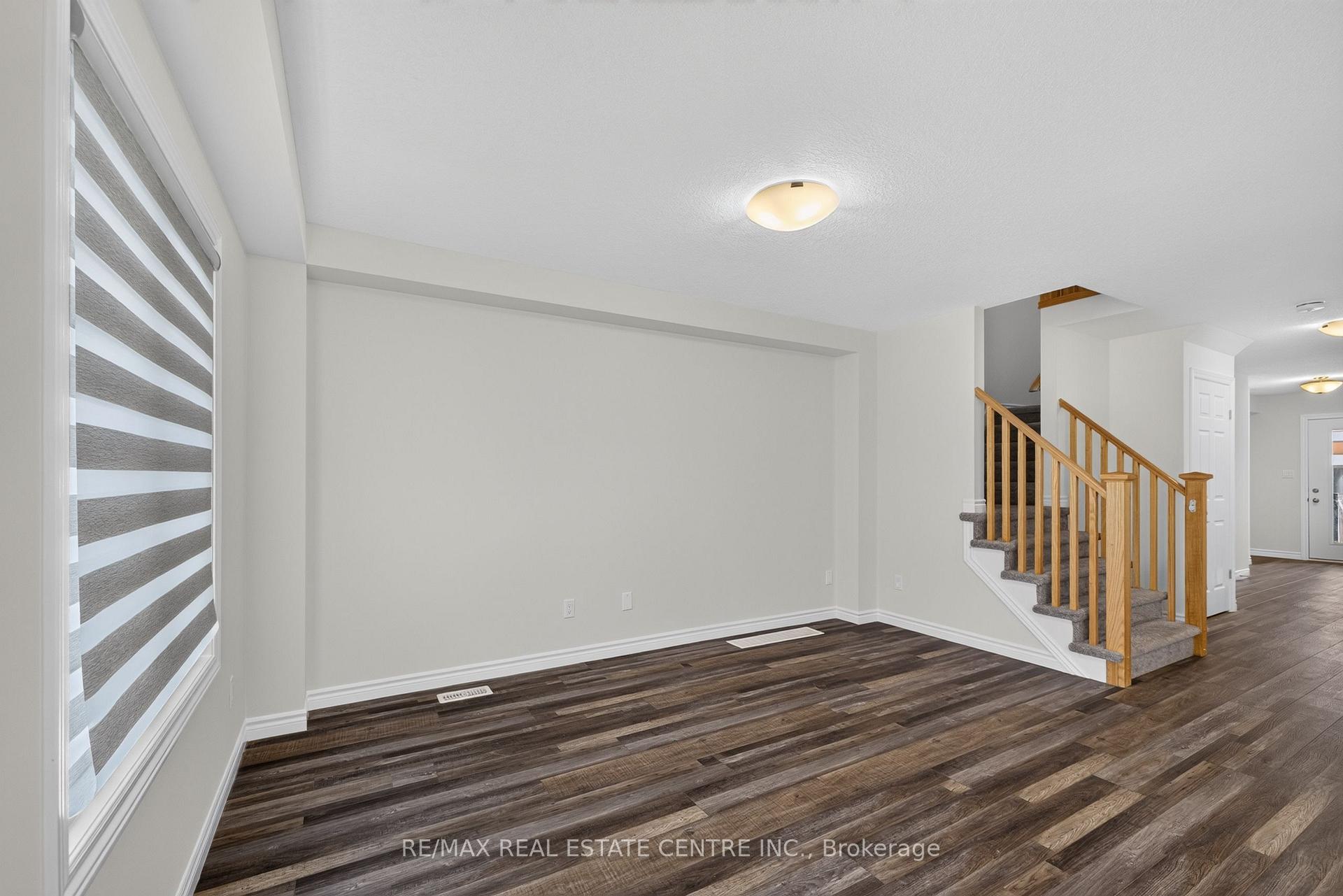 Photo 13 of 296 Bradshaw Drive, Stratford — HOMEH