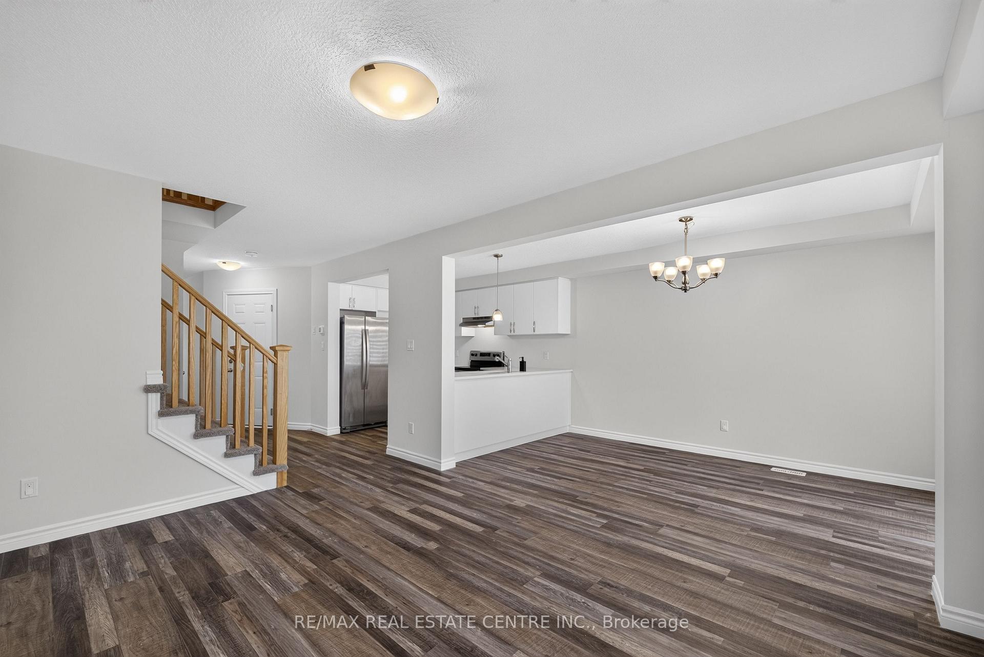 Photo 14 of 296 Bradshaw Drive, Stratford — HOMEH