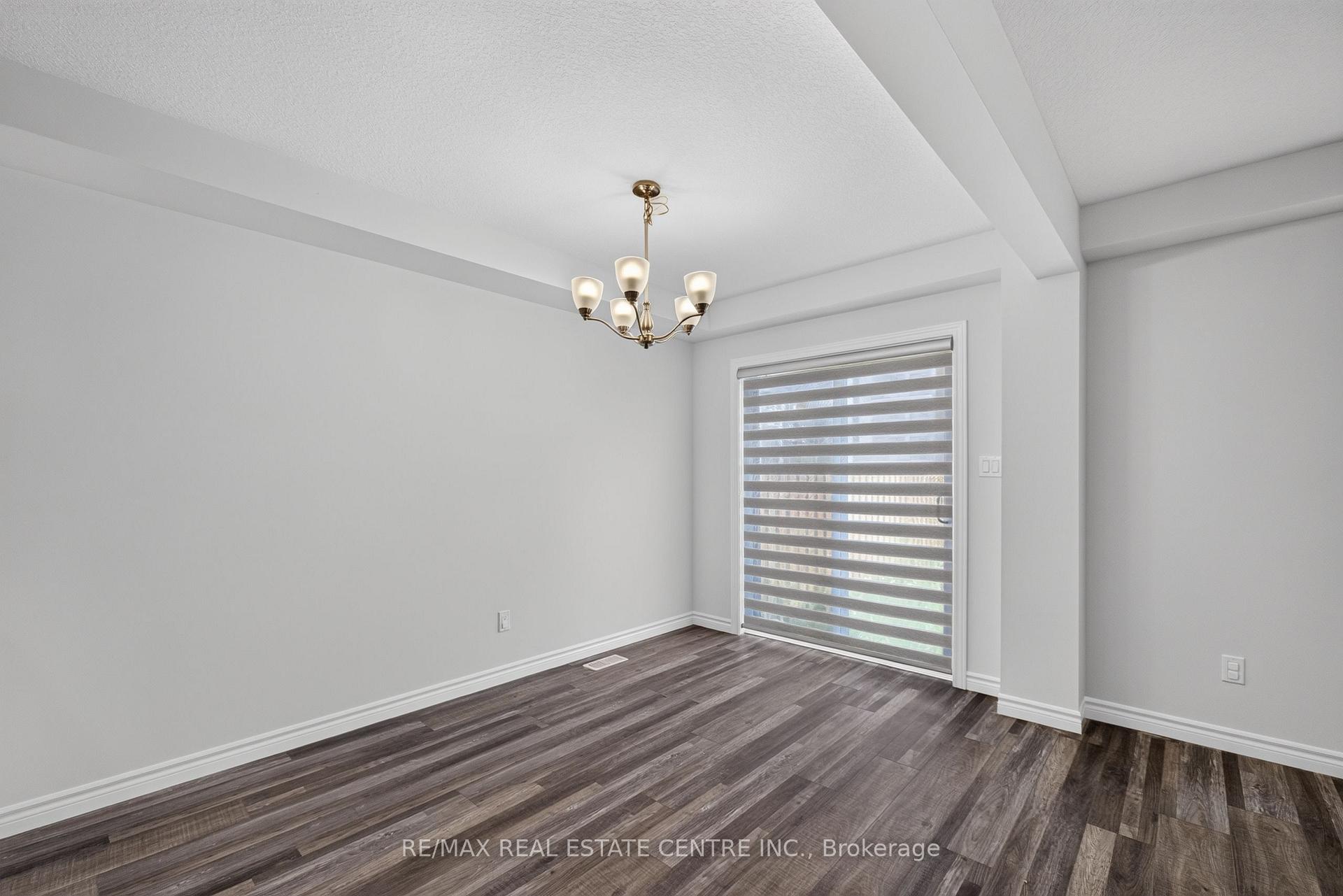 Photo 17 of 296 Bradshaw Drive, Stratford — HOMEH