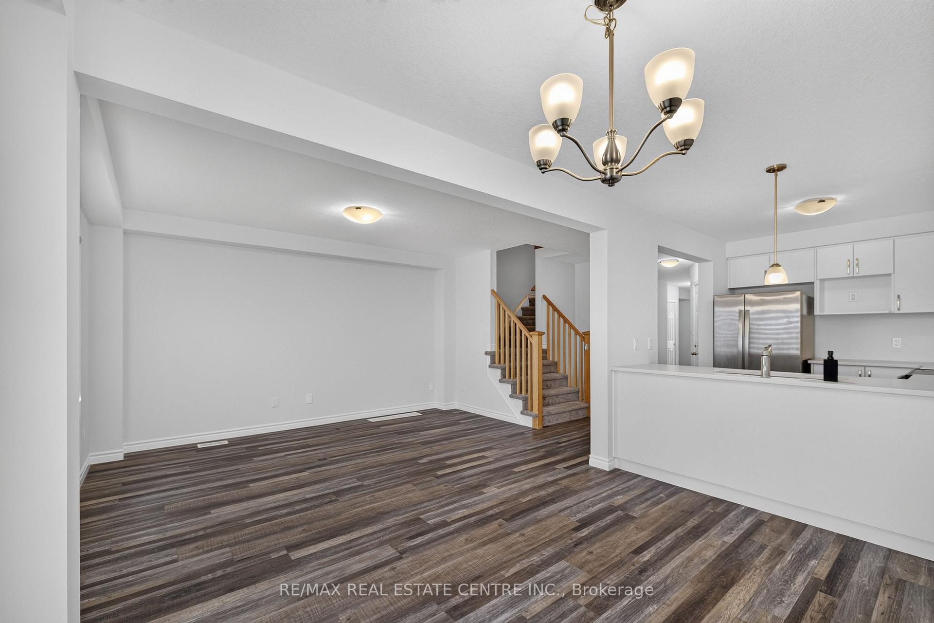 Photo 18 of 296 Bradshaw Drive, Stratford — HOMEH