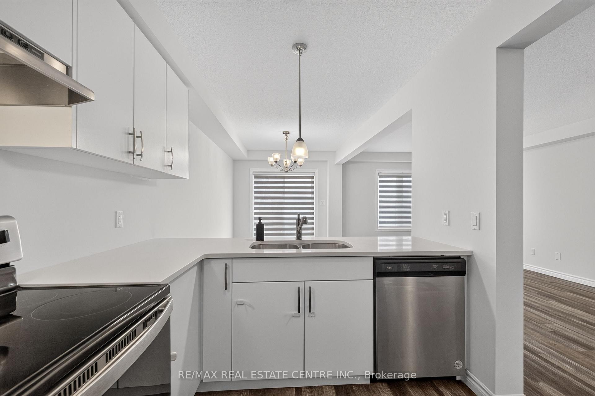 Photo 25 of 296 Bradshaw Drive, Stratford — HOMEH