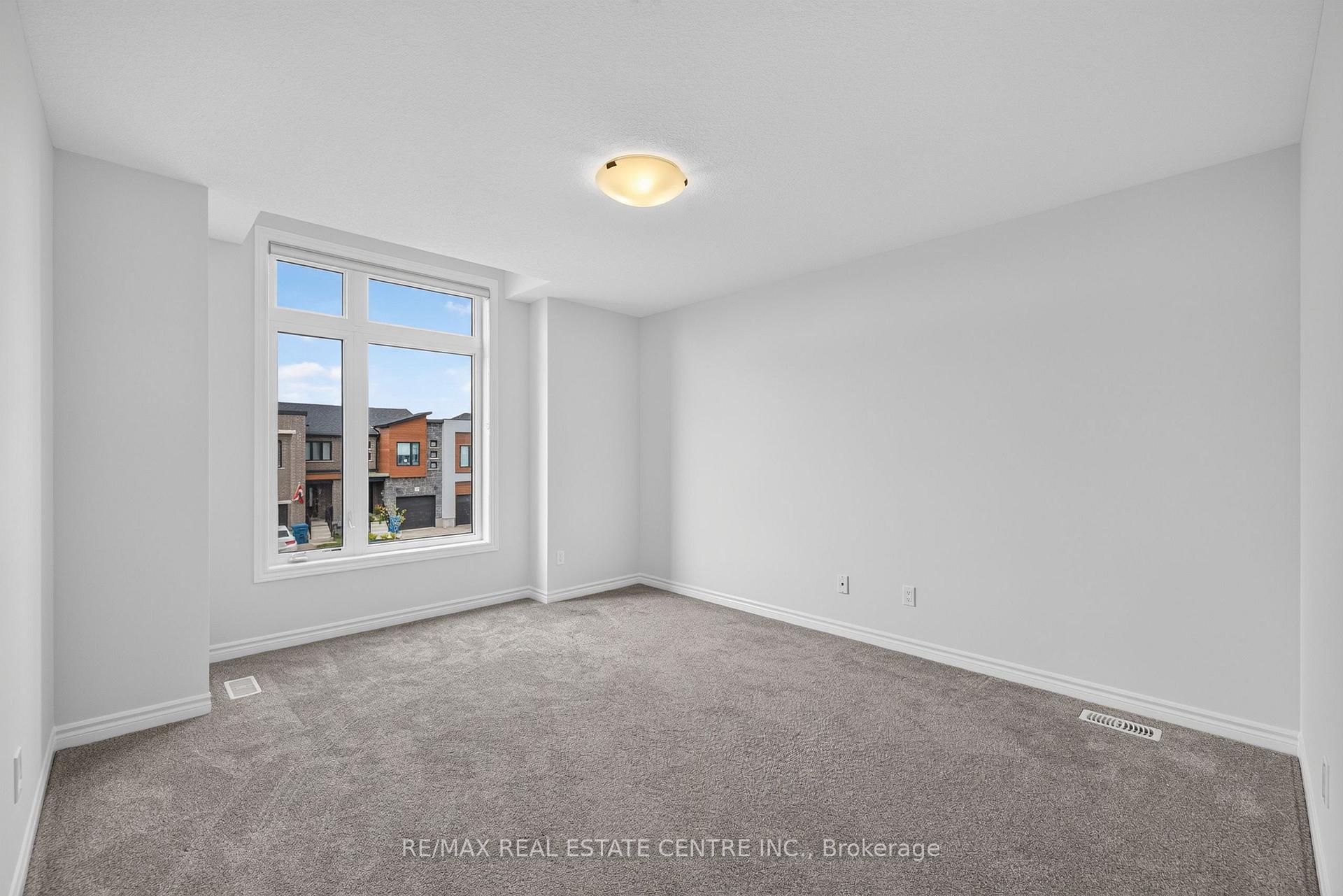 Photo 31 of 296 Bradshaw Drive, Stratford — HOMEH