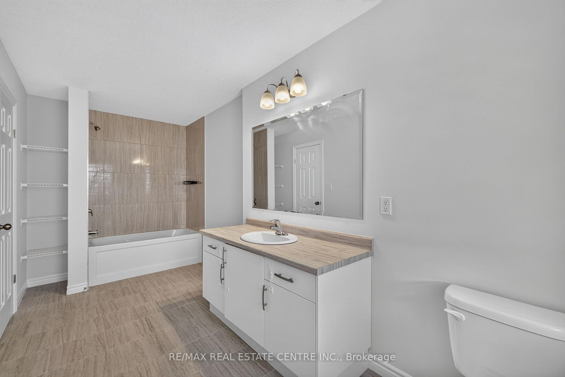 Photo 37 of 296 Bradshaw Drive, Stratford — HOMEH
