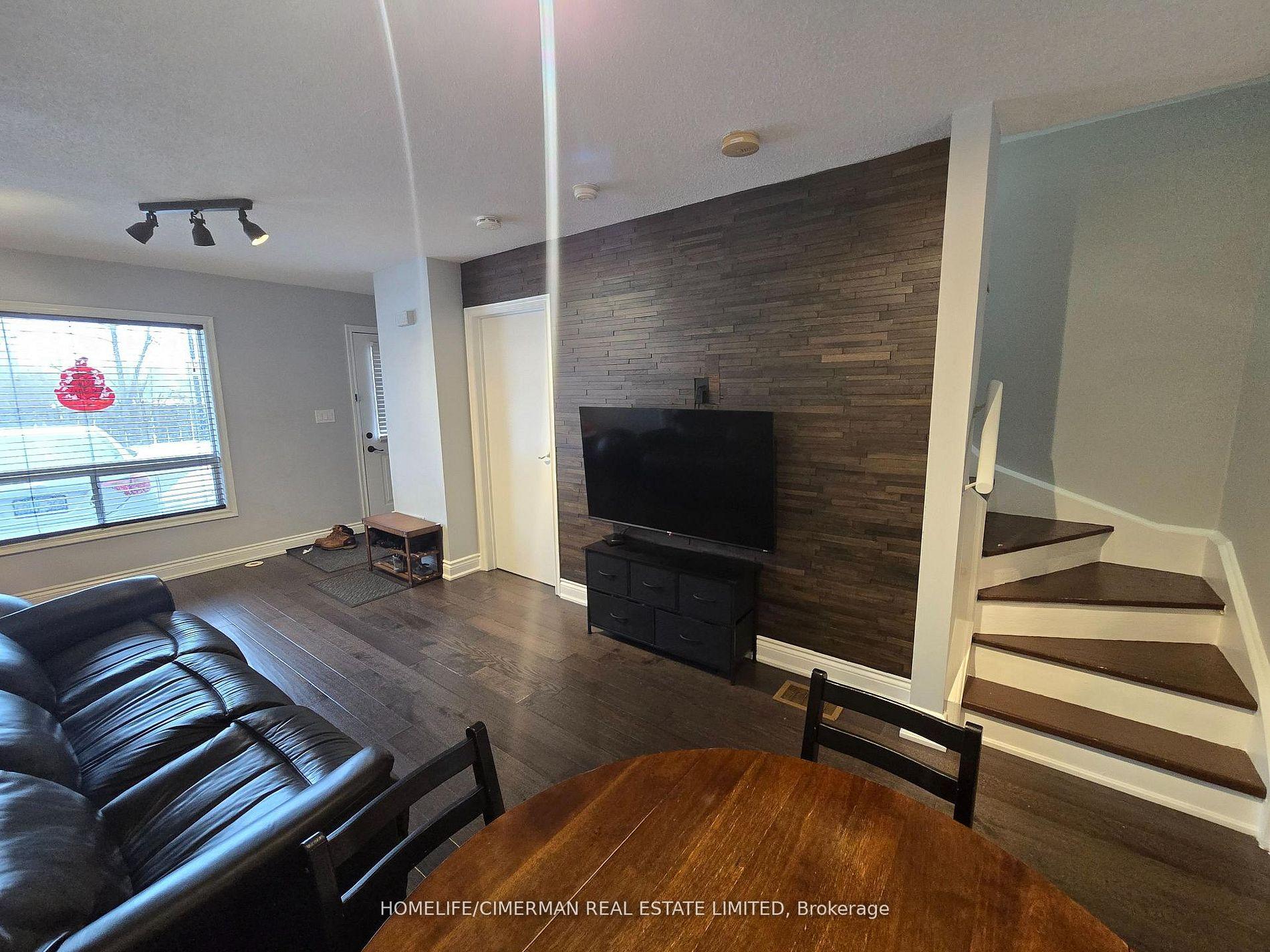 Photo 2 of Unit 6, 4277 Lawrence Avenue E, Scarborough, West Hill — HOMEH