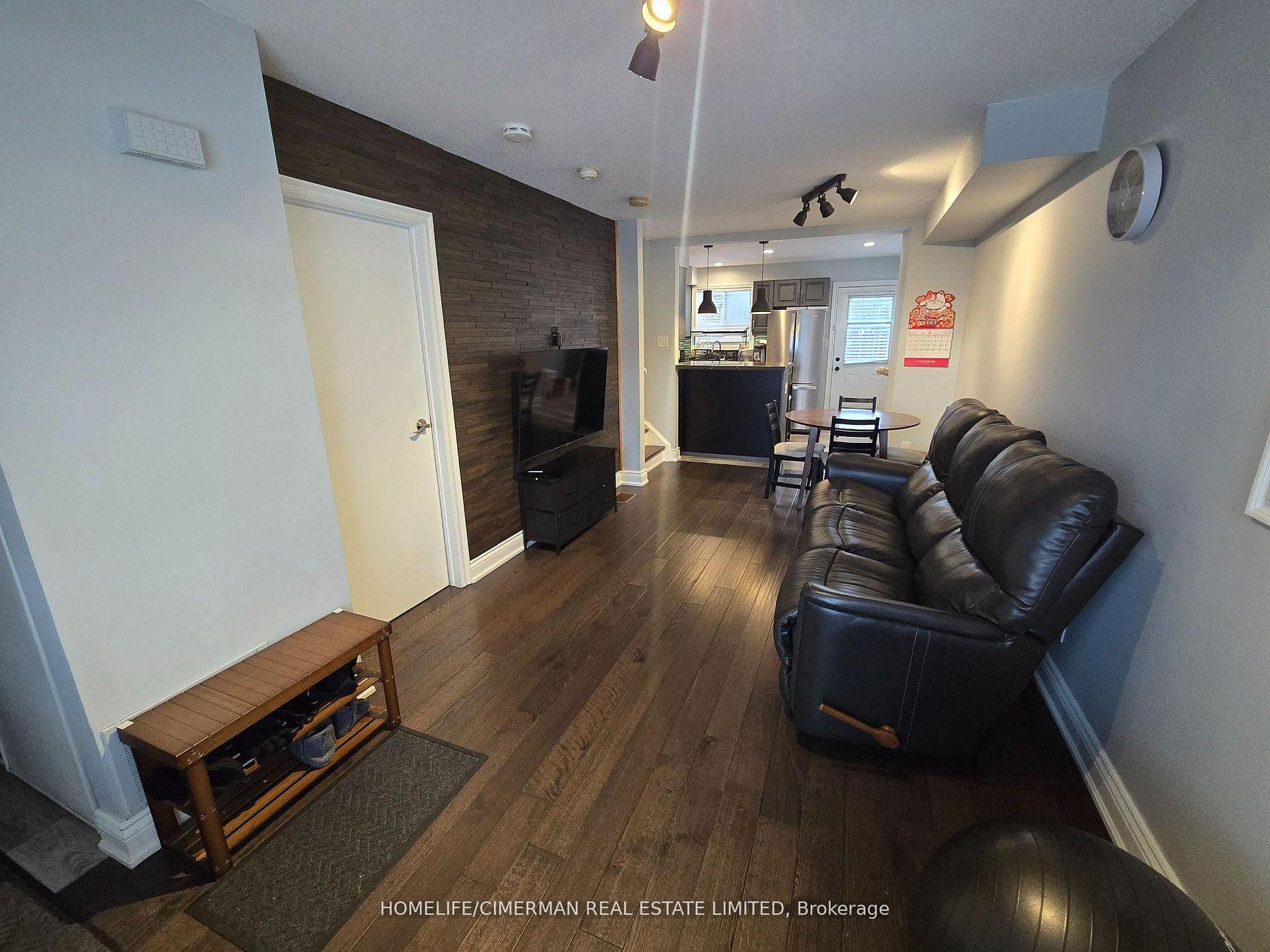 Photo 4 of Unit 6, 4277 Lawrence Avenue E, Scarborough, West Hill — HOMEH